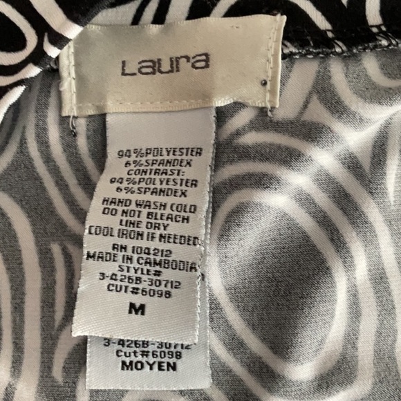 Laura Patterned Top - Picture 6 of 7